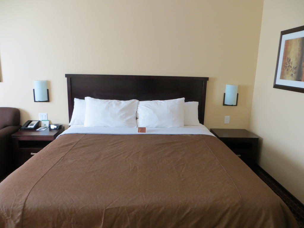 Poplar Tree Inn Stoughton Kamer foto