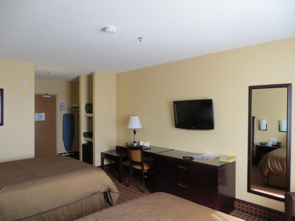 Poplar Tree Inn Stoughton Kamer foto