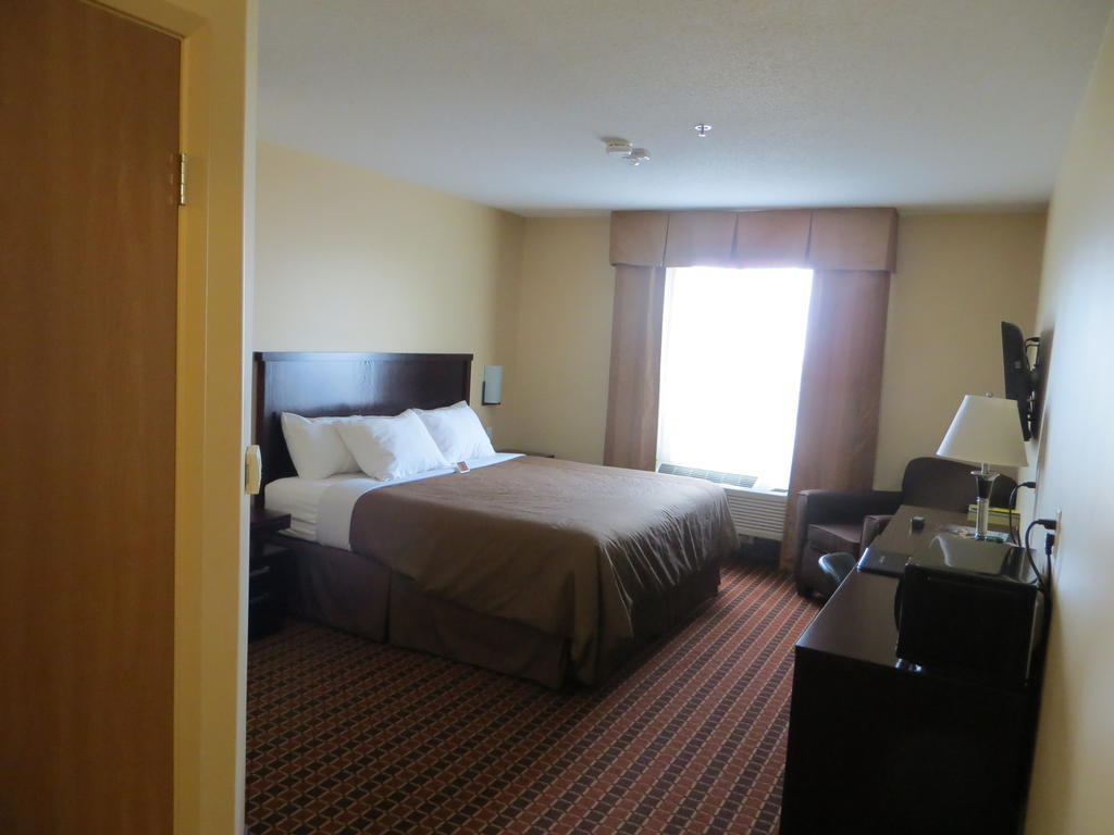Poplar Tree Inn Stoughton Kamer foto